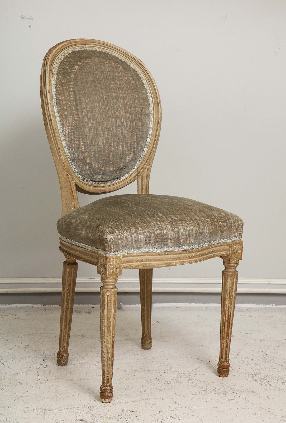 Set of Six 19th Century French Louis XVI Carved Dining Chairs with Original  Needlepoint